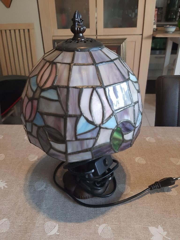 kleine "tiffany" tafellamp, Huis en Inrichting, Ophalen, Zo goed als nieuw, Minder dan 50 cm