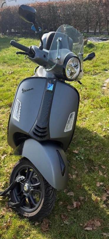Vespa Piaggio GTS 300 3500km, nieuwstaat!!, Fietsen en Brommers, Scooters | Vespa, Ophalen, Zo goed als nieuw, Benzine, 278 cc