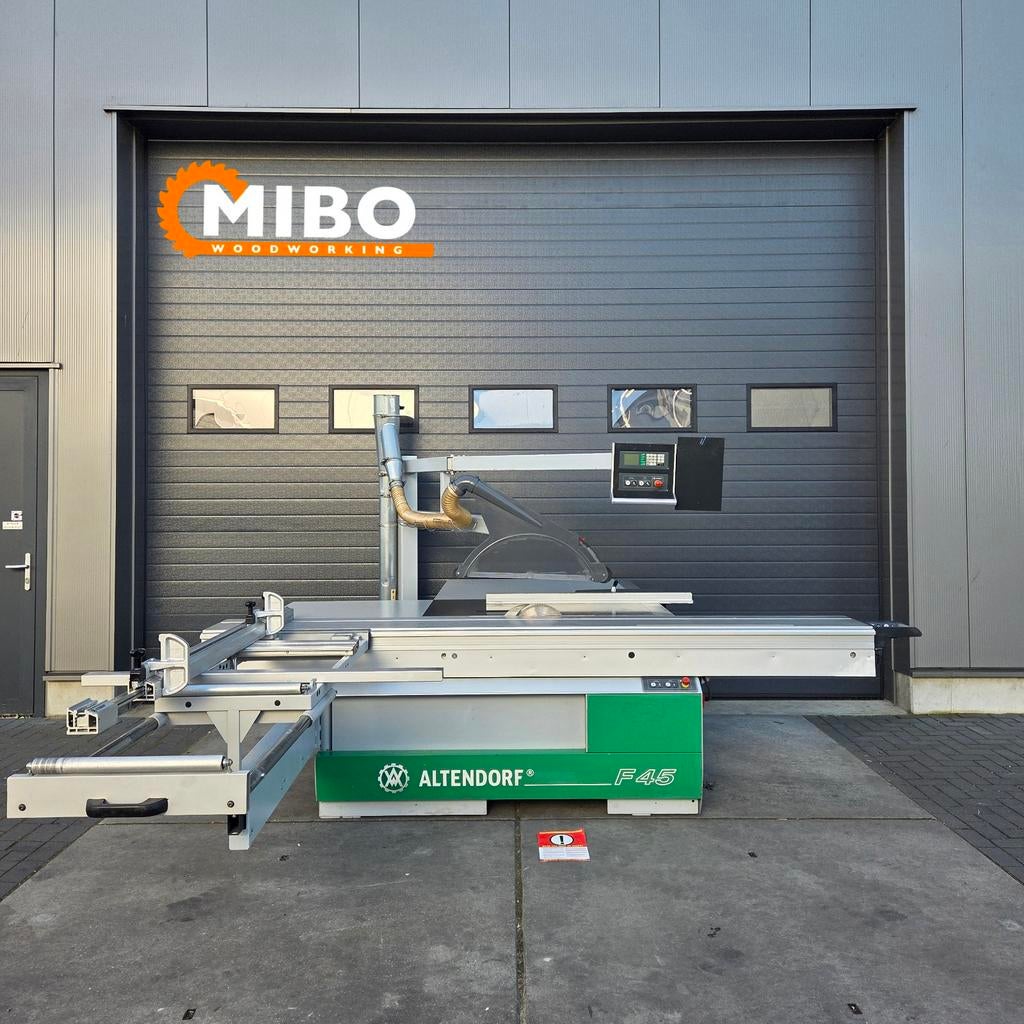Altendorf F45 Paneelzaag 3200mm digitaal cnc 550mm zaagblad