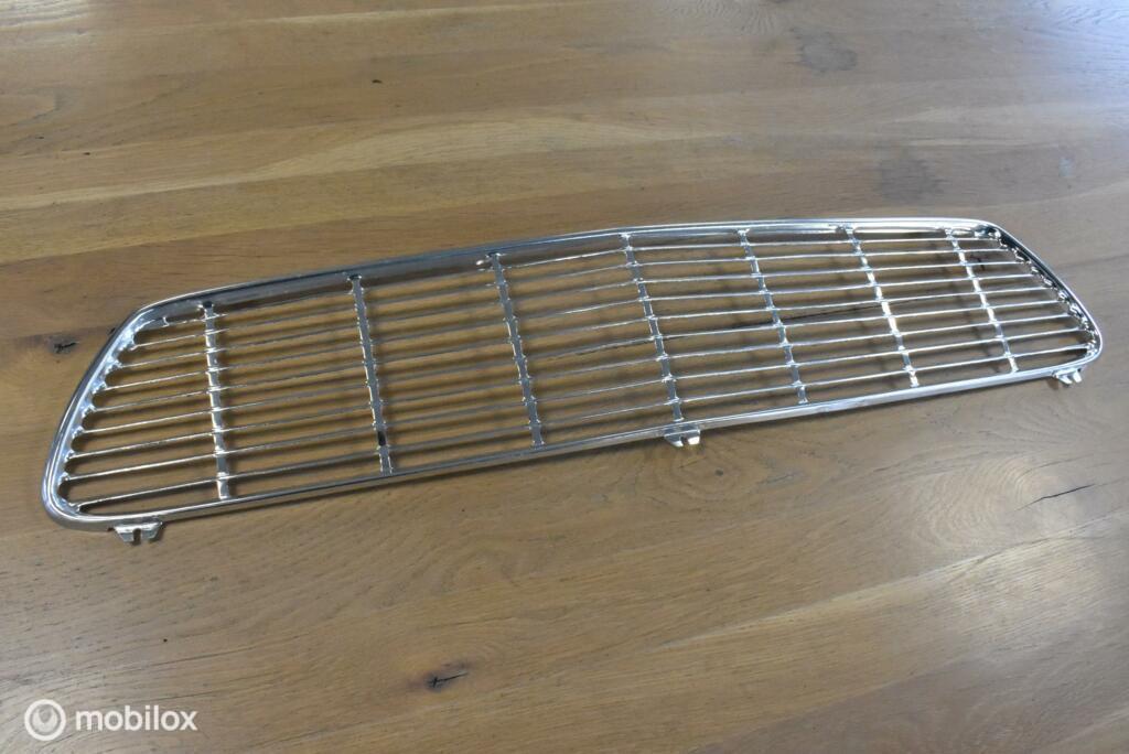 NOS: Grille origineel chroom Ford Taunus P4 ('62-'66) 420120, Neuf, Ford, Enlèvement ou Envoi, Ford