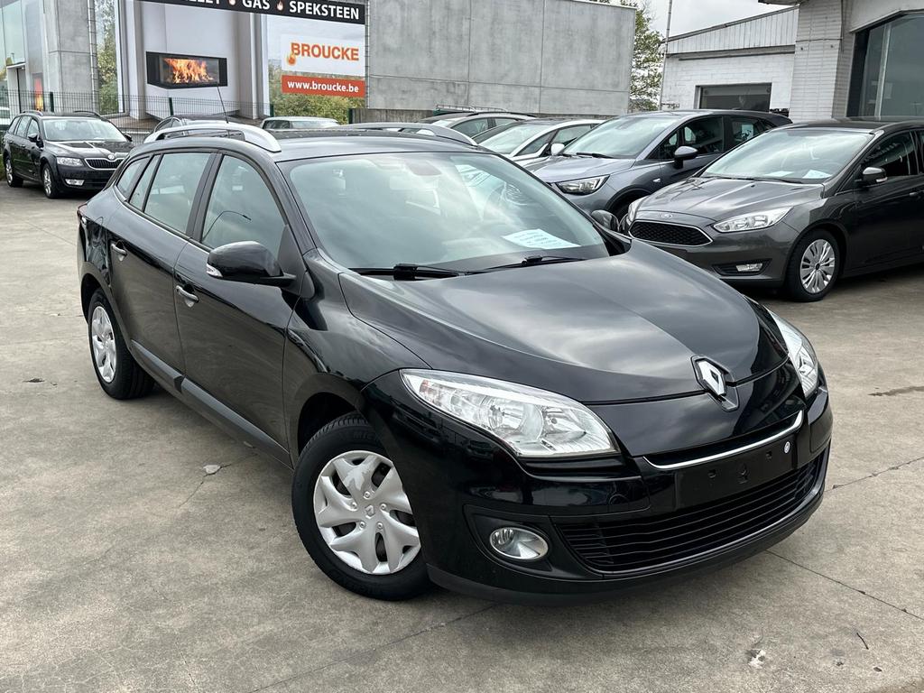 Premier propriétaire de la Renault Megan 1,2 L àessence 2013, Autos, Euro 5, Achat, Entreprise, Boîte manuelle