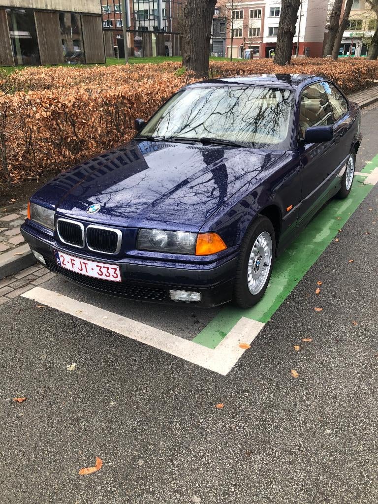 BMW E36 Coupe 111Dkm Leder Aut 1997 316i, Auto's, BMW, Achterwielaandrijving, Beige, Blauw, Leder