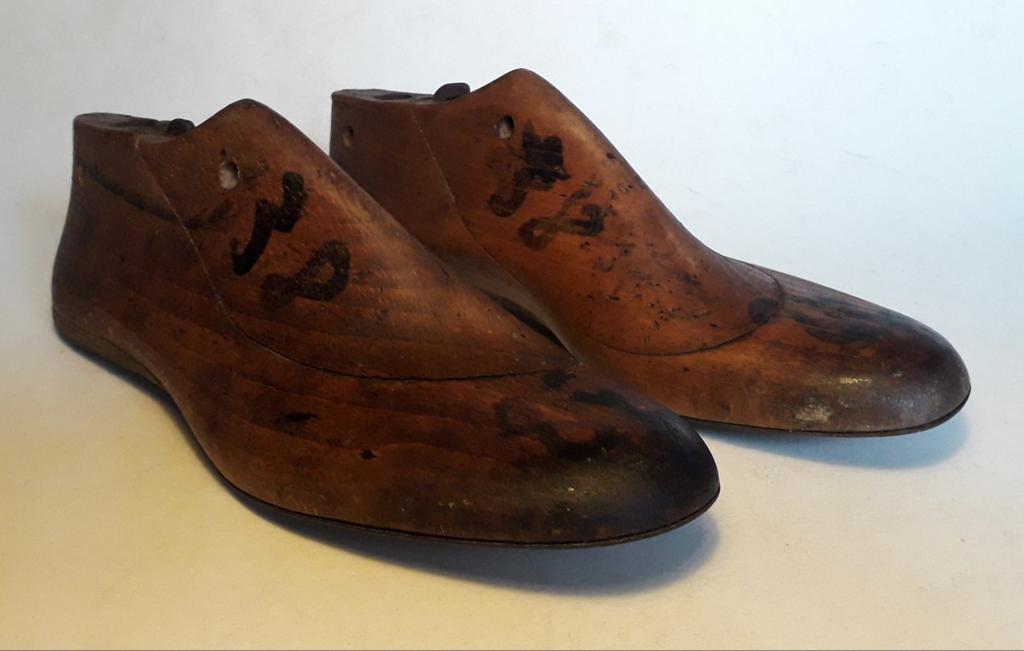 Fraaie antieke houten leesten - maat 38, Ophalen of Verzenden