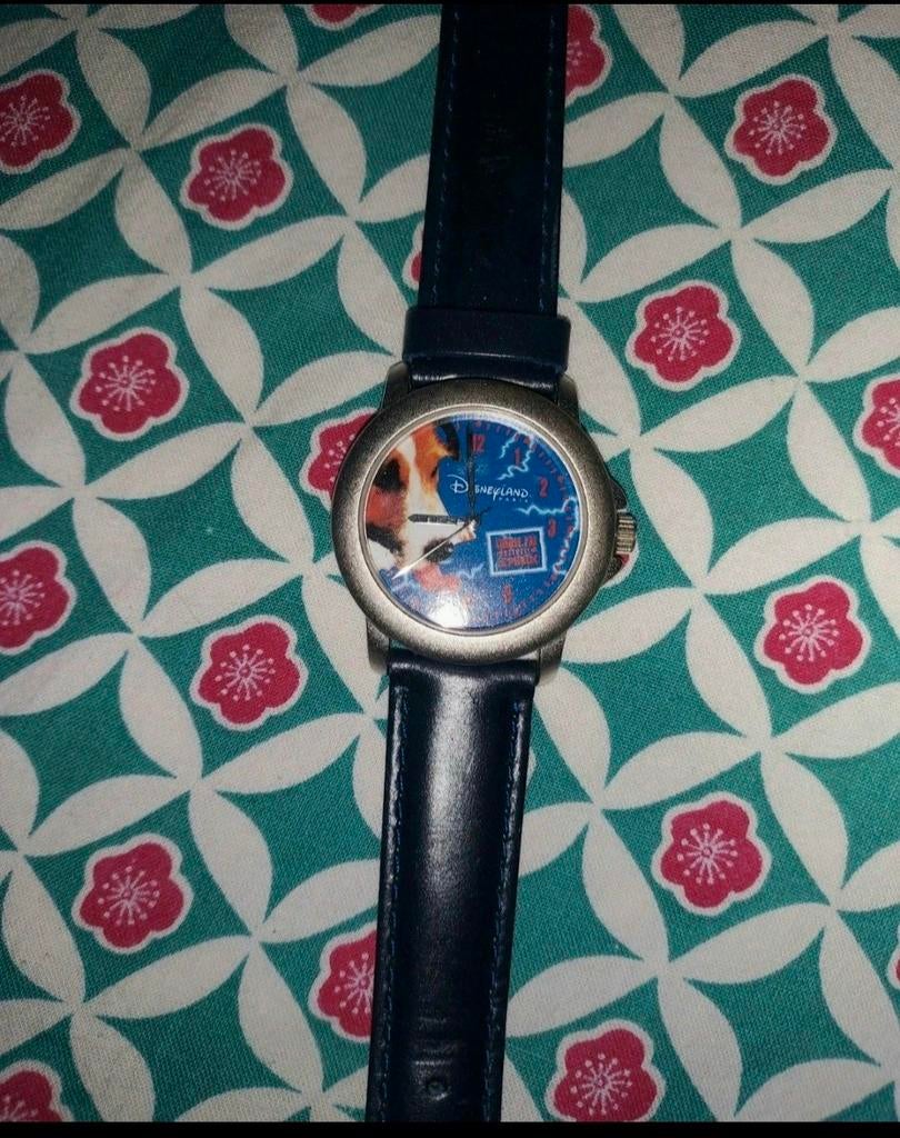 Montre Disneyland collection, Enlèvement ou Envoi, Comme neuf, Cuir