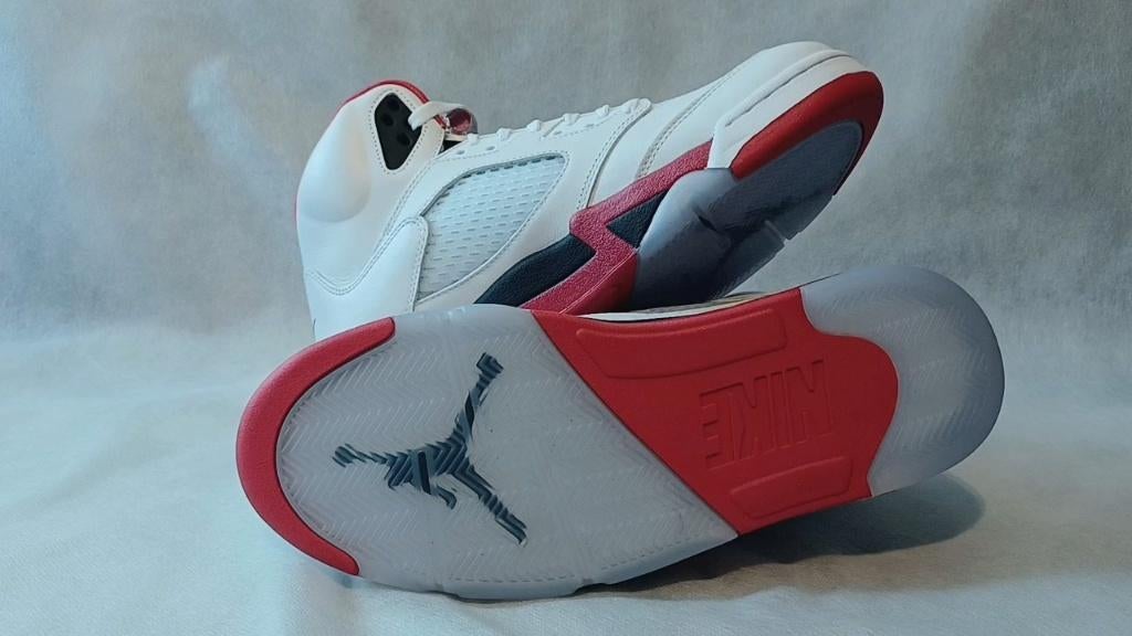 Jordan 5 Retro - Nieuw- Maat 46 -- #43#, Neuf, Enlèvement ou Envoi, Autres couleurs, Air Jordan