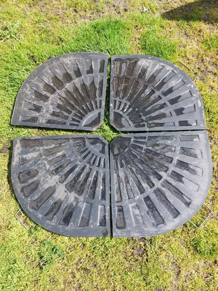 4 parasol stenen, Ophalen, Zo goed als nieuw