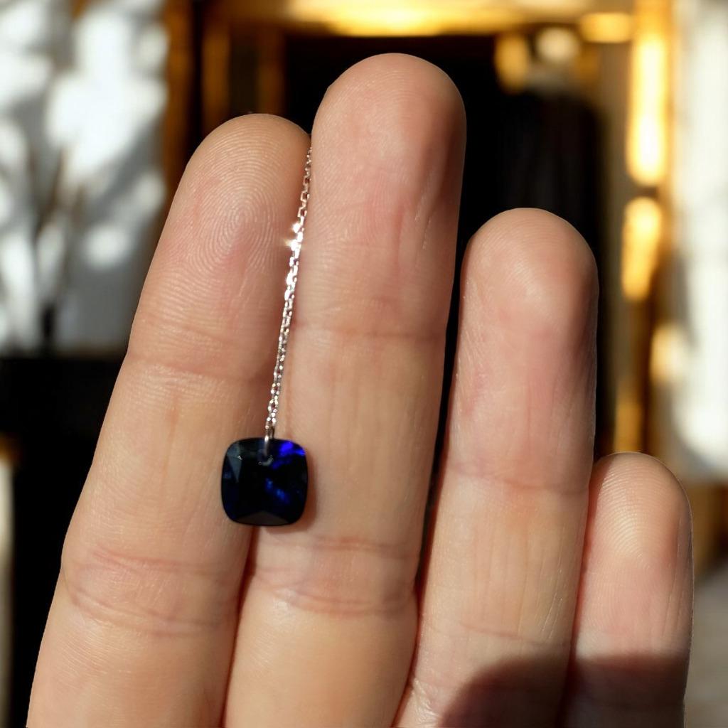 Oorbellen 18k wit goud, Handtassen en Accessoires, Oorbellen, Hangers, Blauw, Ophalen of Verzenden, Zo goed als nieuw