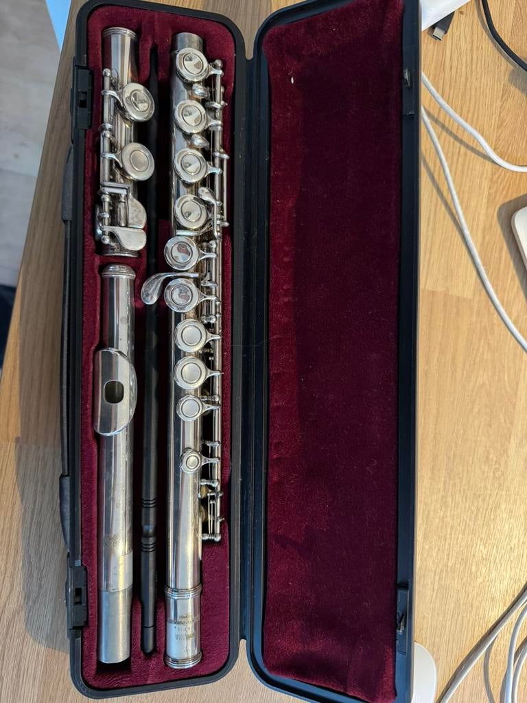 Dwarsfluit Yamaha YFL-211S, Muziek en Instrumenten, Blaasinstrumenten | Dwarsfluiten en Piccolo's, Ophalen, Gebruikt, Dwarsfluit