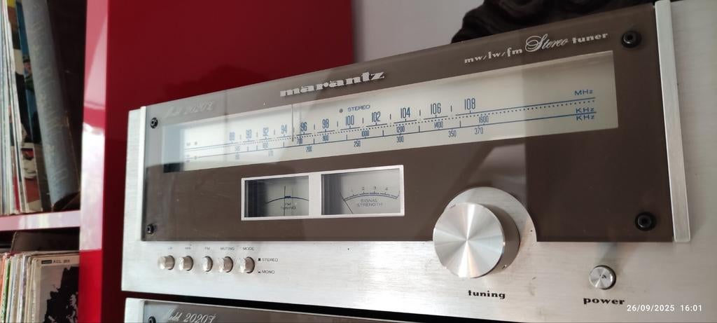 MARANTZ TUNER 2020 L STEREO RECEIVER, Enlèvement ou Envoi, Comme neuf