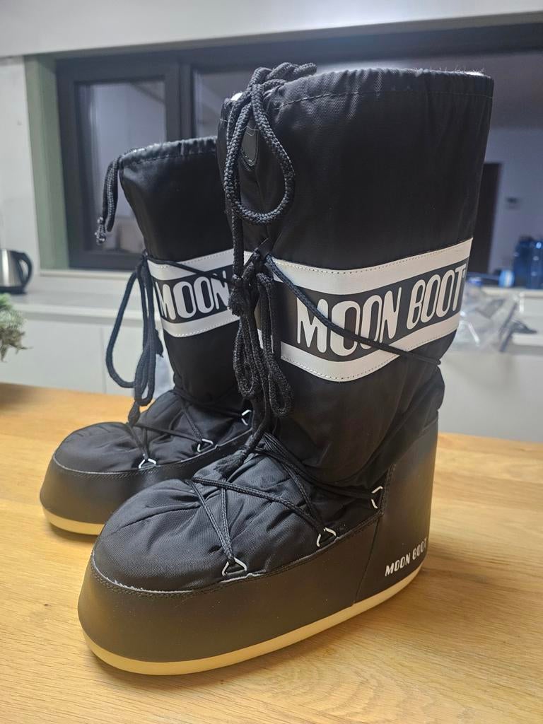 Moon boots original maat 45 - 47 1x aangehad, Ophalen, Zo goed als nieuw, Snowboots