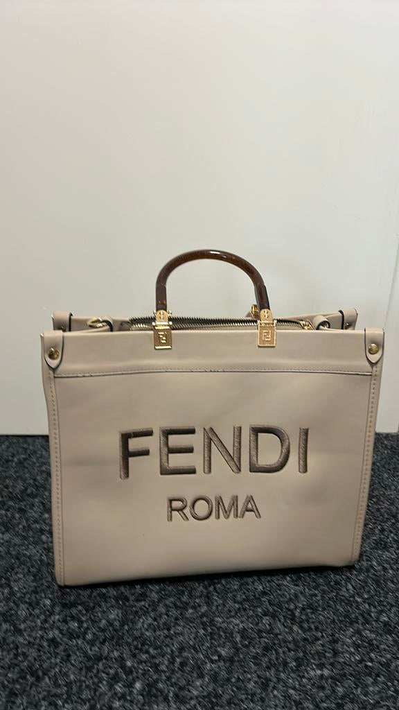 Fendi tas, Handtassen en Accessoires, Tassen | Damestassen, Ophalen, Nieuw