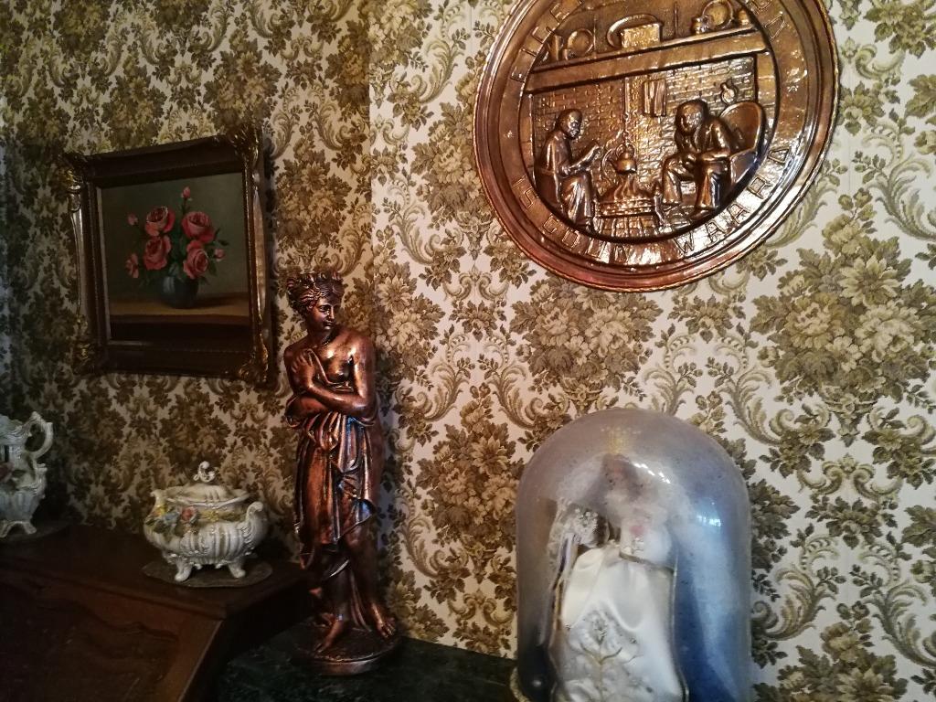 curiosa en brocante gerief, Ophalen