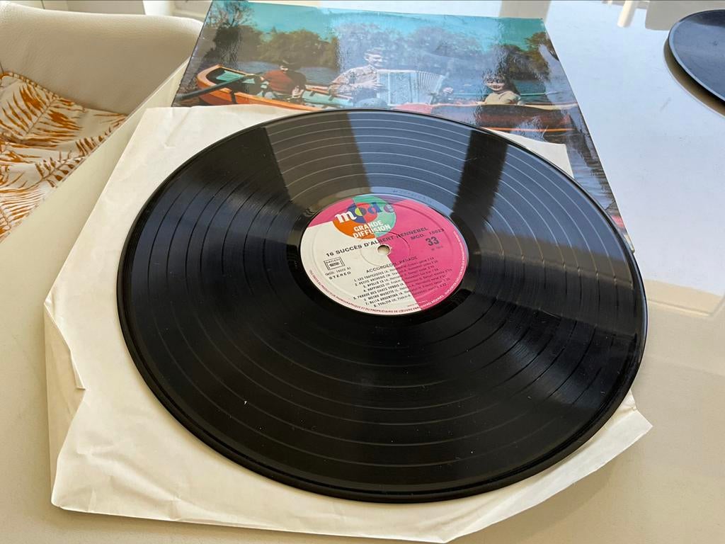 Albert Hennebel – Accordéon Parade - 16 Succès France 1975, Ophalen of Verzenden