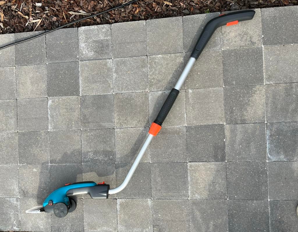 Cisailles à gazon Gardena, Moins de 10 cm, Comme neuf, Enlèvement, Batterie