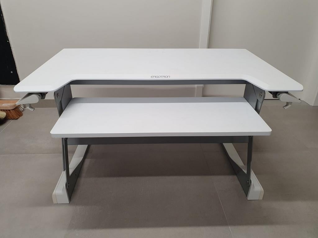 Table élévatrice pour bureau Ergotron, Enlèvement