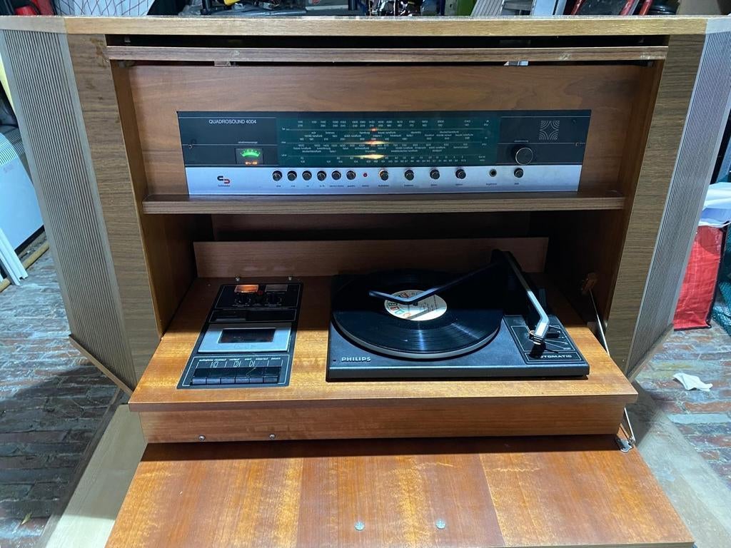 Meuble hifi vintage,  tourne disque, k7, radio