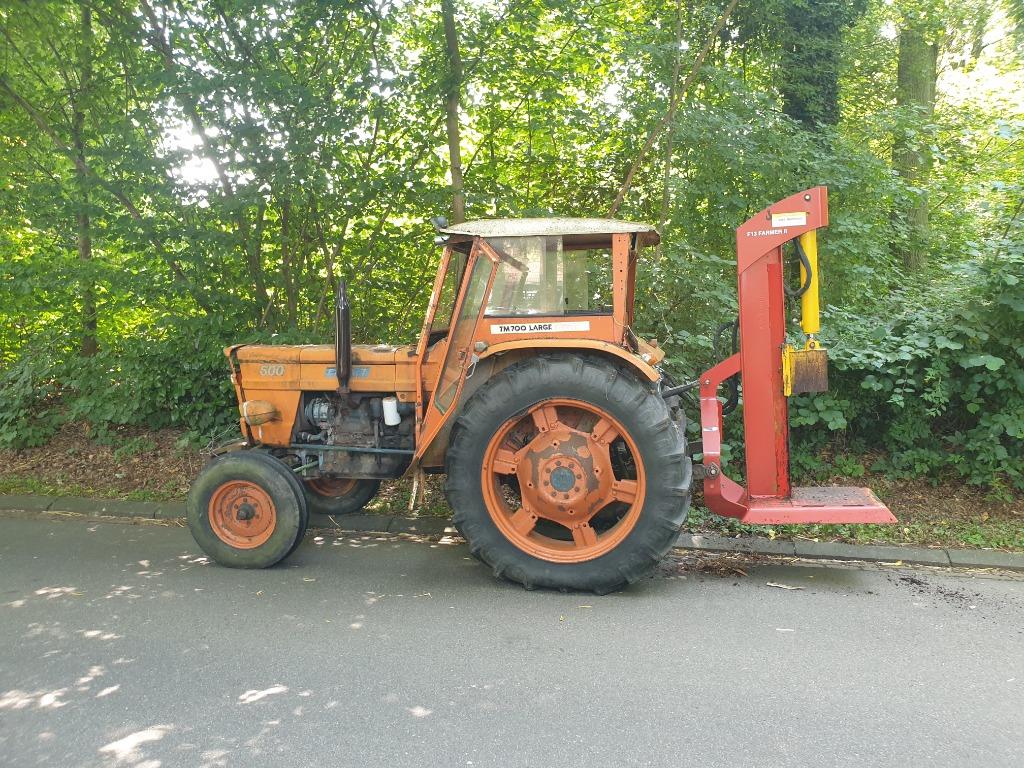tracteur fiat 500 avec papier et fendeuse rabaud, Articles professionnels, Enlèvement, Oldtimer/Ancêtre, Jusqu'à 80 ch, Fiat
