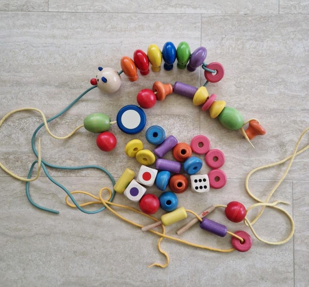 Grandes perles en bois HABA, 2 sets combinés, Enfants & Bébés, Enlèvement ou Envoi, Comme neuf