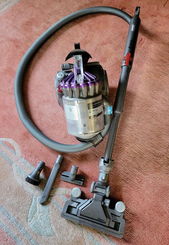 Dyson DC23 Allergy stofzuiger met acesoires., Ophalen, Gebruikt, Stofzuiger, 2000 watt of meer