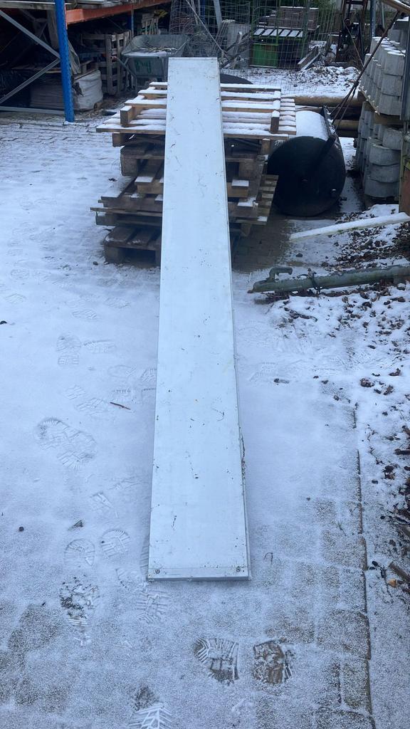 Alu zijbarden 320x30, Ophalen, Zo goed als nieuw