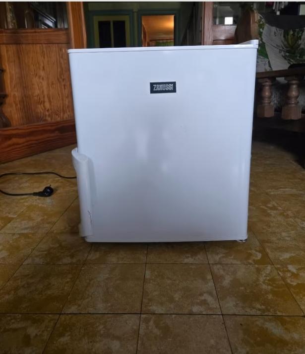 Frigo bar, Maison & Meubles, 25 à 50 cm, Moins de 100 cm, Comme neuf, Enlèvement