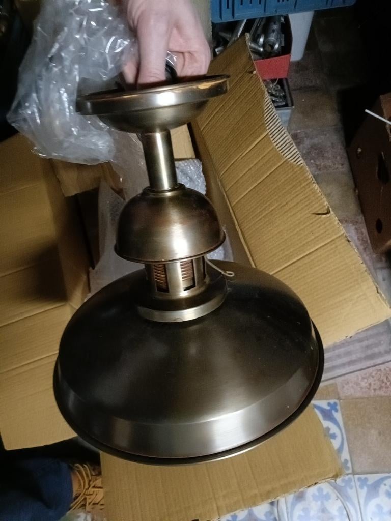 3 lampes styles industrielles