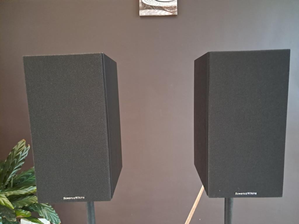 6 Enceintes Browers and wilkins, Enlèvement, 60 à 120 watts, Subwoofer, Bowers & Wilkins (B&W)