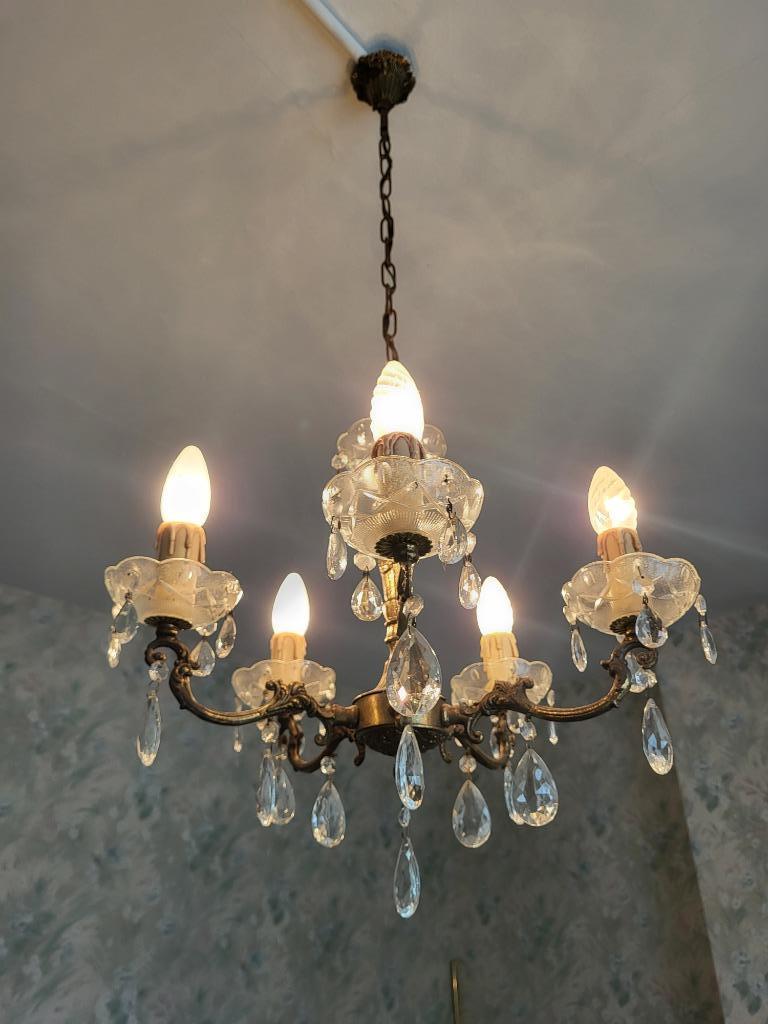 Lustres, Enlèvement, Utilisé