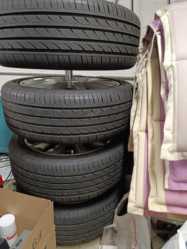 4 Jantes et pneus neufs 16 pouces Opel Tigra Twin top, Auto-onderdelen, Banden en Velgen, Band(en), Zomerbanden, 16 inch, 205 mm