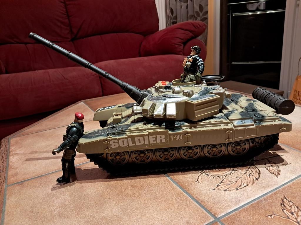 Lot tank Soldier T-90U et 2 figurines Chap Mei, Enlèvement ou Envoi, Comme neuf