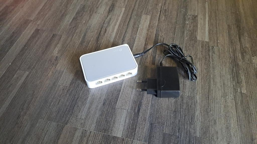 Tp-link switch, Computers en Software, Netwerk switches, Ophalen of Verzenden