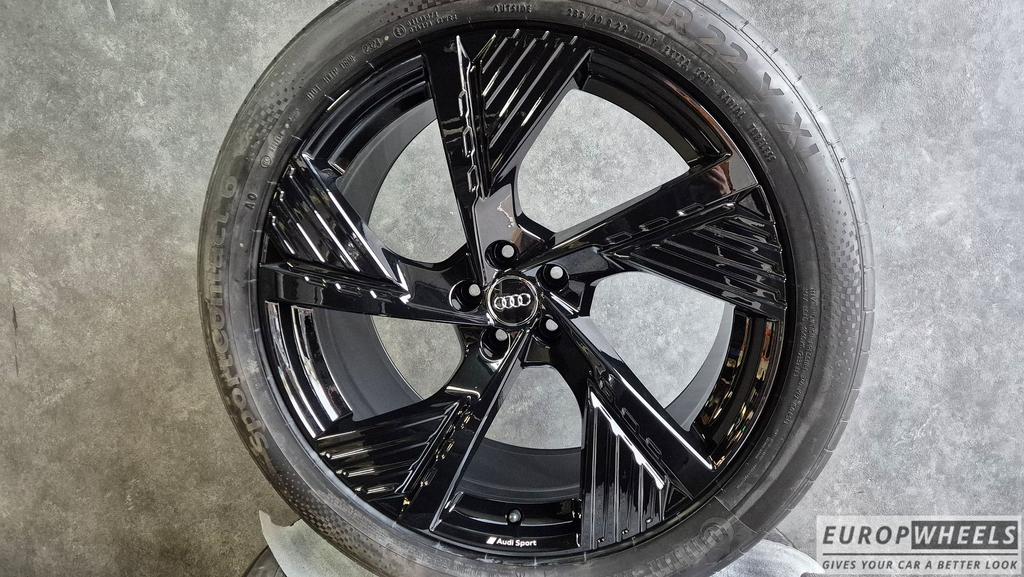 22 inch Q8 Q7 SQ8 Sq7 e-tron zomerbanden 4M8601025CP Zwart, Auto-onderdelen, Gebruikt, -, 285 mm, -