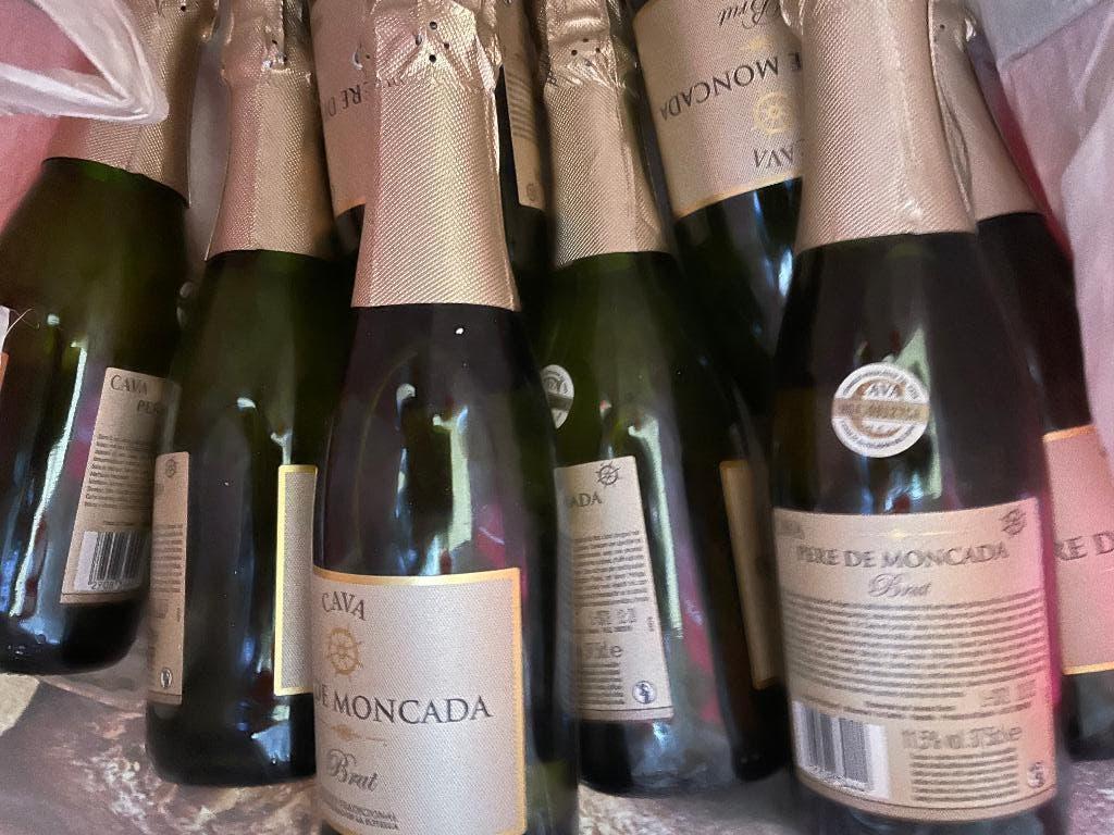 9 flessen Cava, Ophalen, Nieuw, Vol