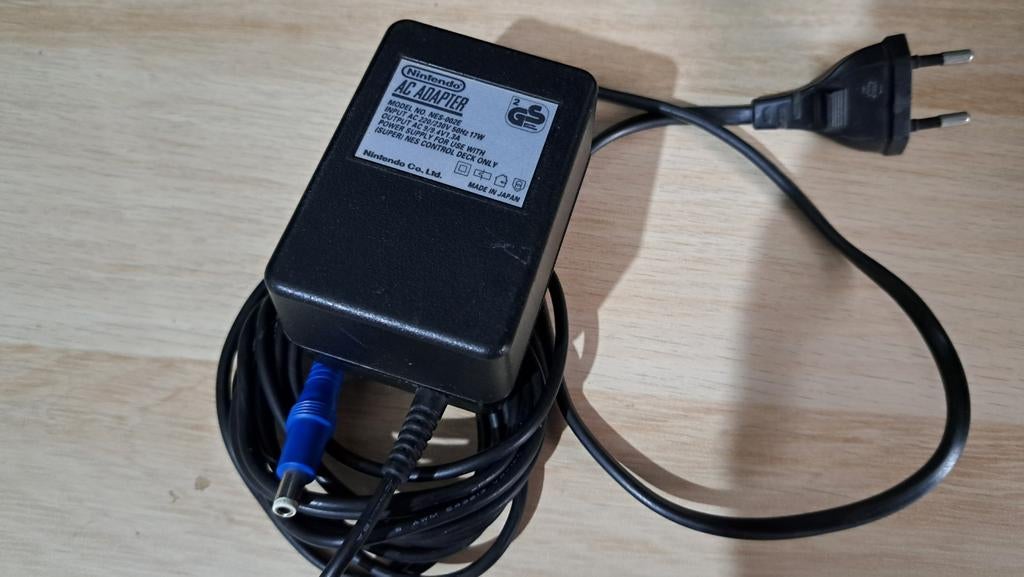 Originele voeding van Super Nintendo, Games en Spelcomputers, Spelcomputers | Nintendo Super NES, Ophalen of Verzenden, Zo goed als nieuw