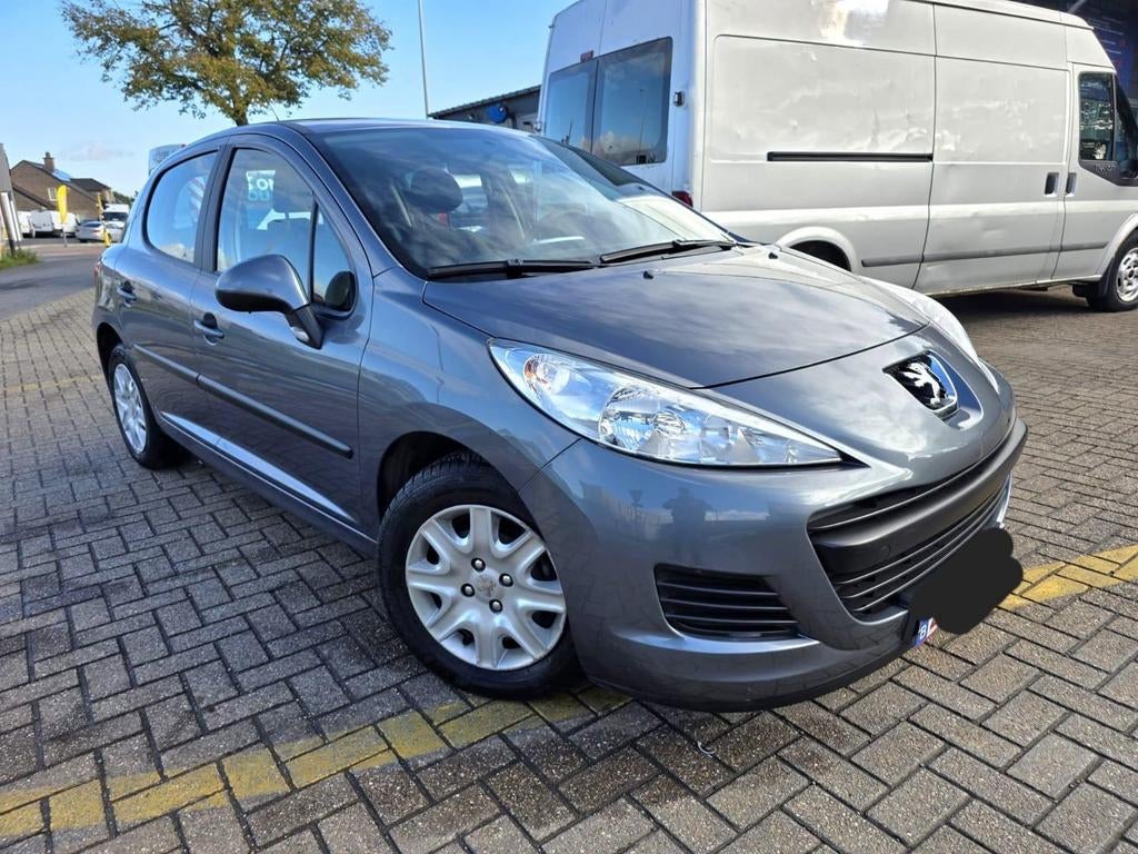 Peugeot 207 1.4 essence 34000 km, Autos, Peugeot, Argent ou Gris, Achat, Boîte manuelle, 5 portes