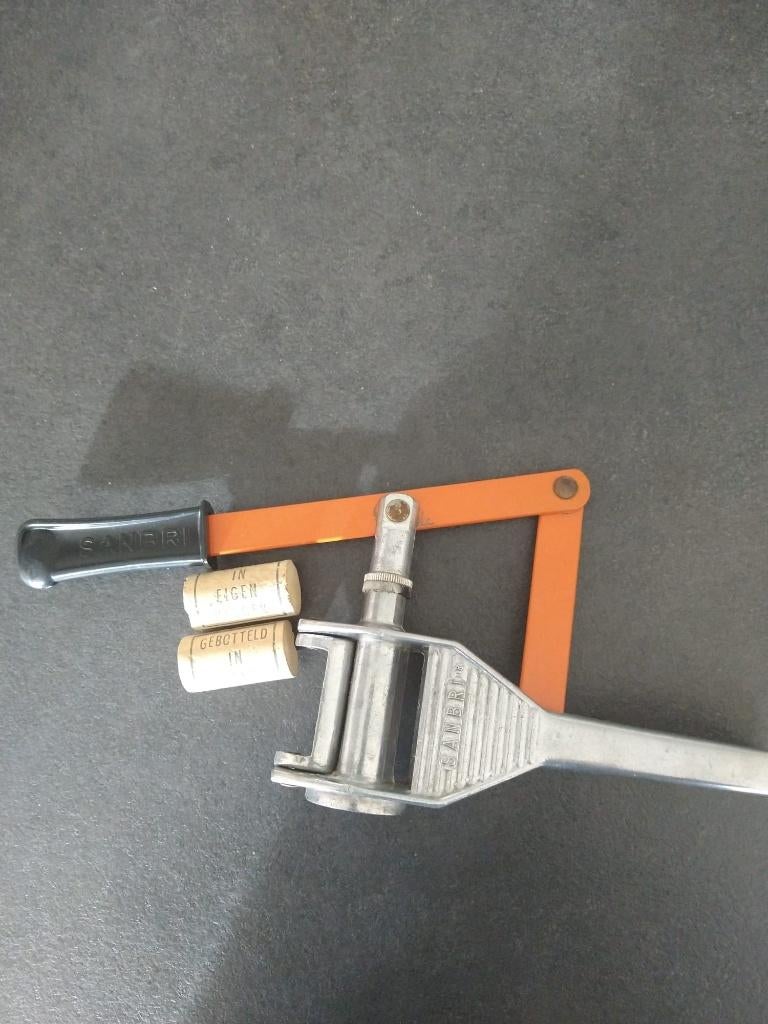 kurkapparaat en kurken, Ophalen, Gebruikt