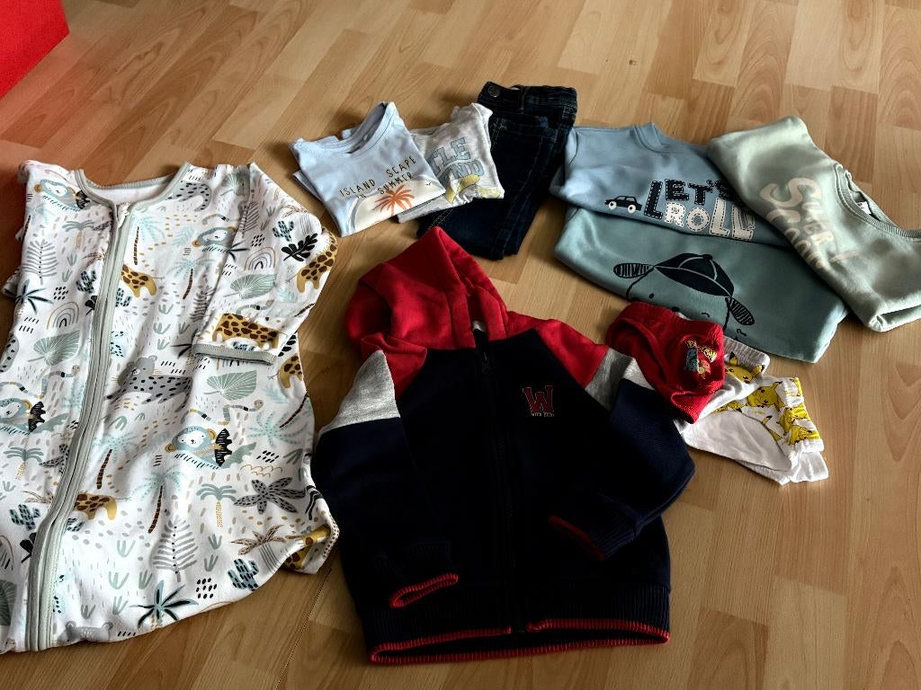 lot vêtement garçon 2 ans, Enfants & Bébés, Garçon, Enlèvement ou Envoi, Ensemble, Comme neuf