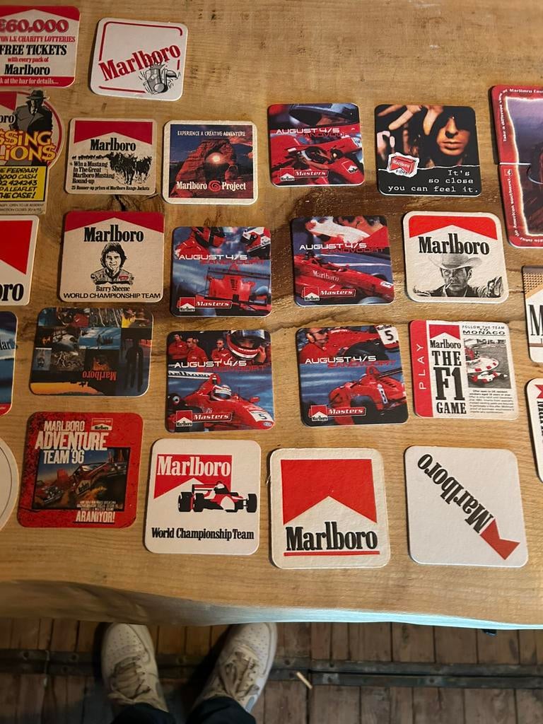 Bierkaarten Marlboro, Ophalen of Verzenden, Zo goed als nieuw