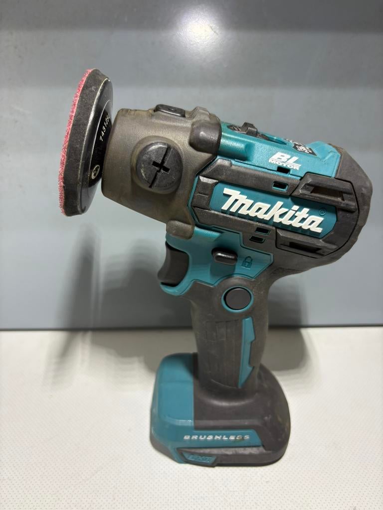 Makita accu schuur- en poetsmachine 18V DVP300Z, Bricolage & Construction, Outillage | Ponceuses, Enlèvement ou Envoi, Utilisé