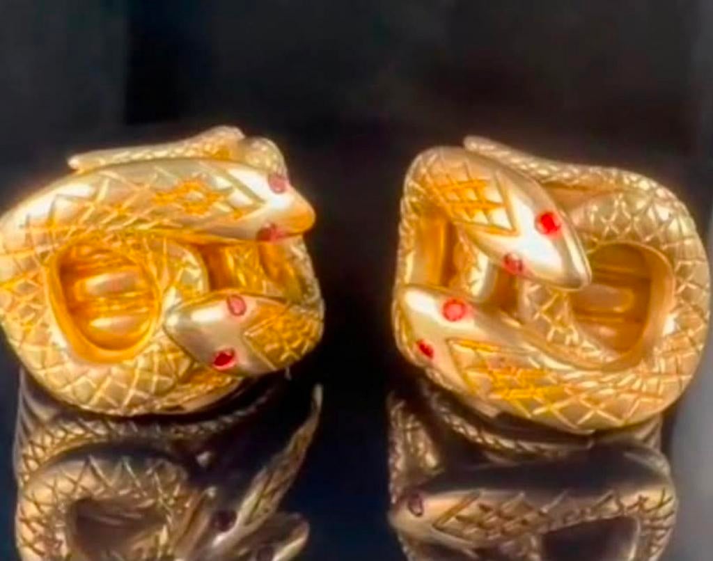 Chevalière serpent, Handtassen en Accessoires, Ringen, Ophalen of Verzenden, Goud, Goud, Heer