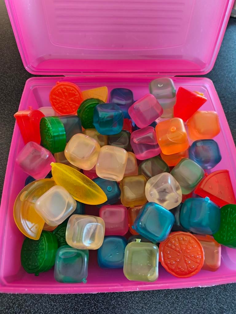 Lot de glaçons en plastique