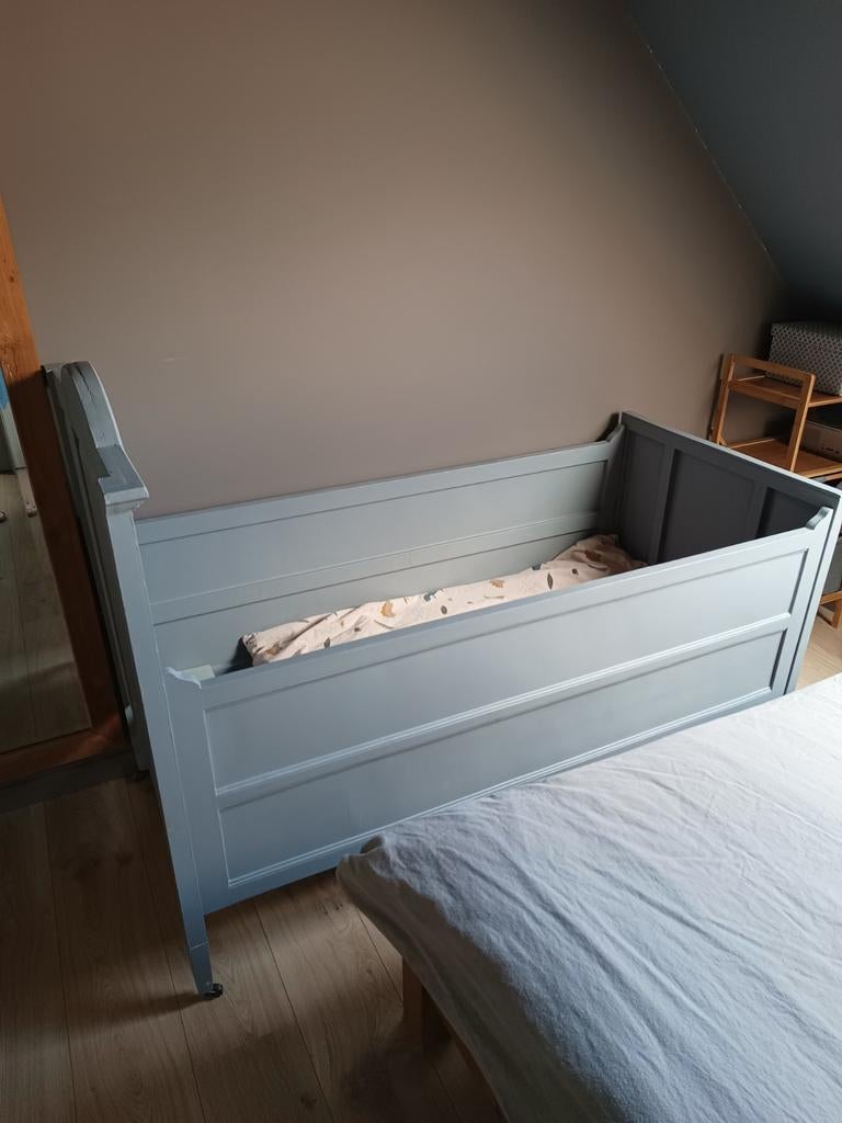 Kinderbed, Enlèvement