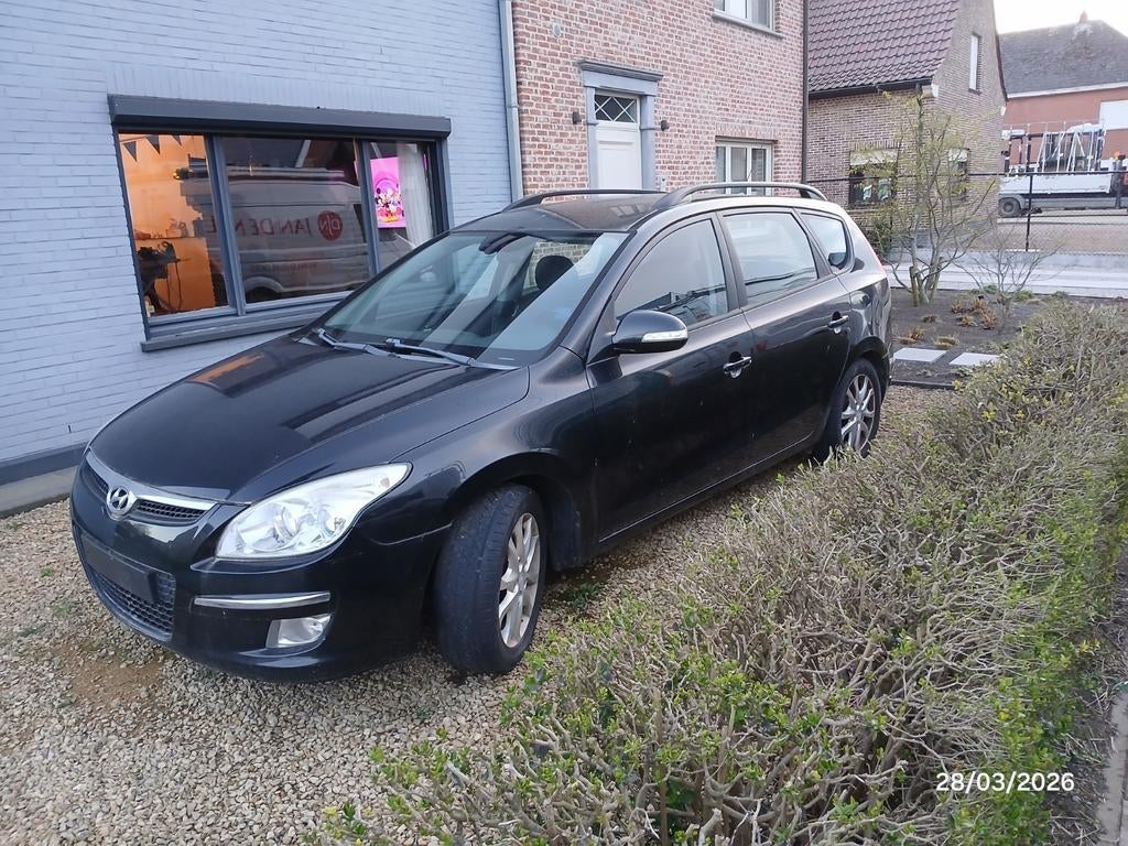 Hyundai I30 Sw - 2008 - 204 XXX km - DEFECT (start niet), Auto's, Hyundai, Zwart, 1600 cc, Leder en Stof, Zwart