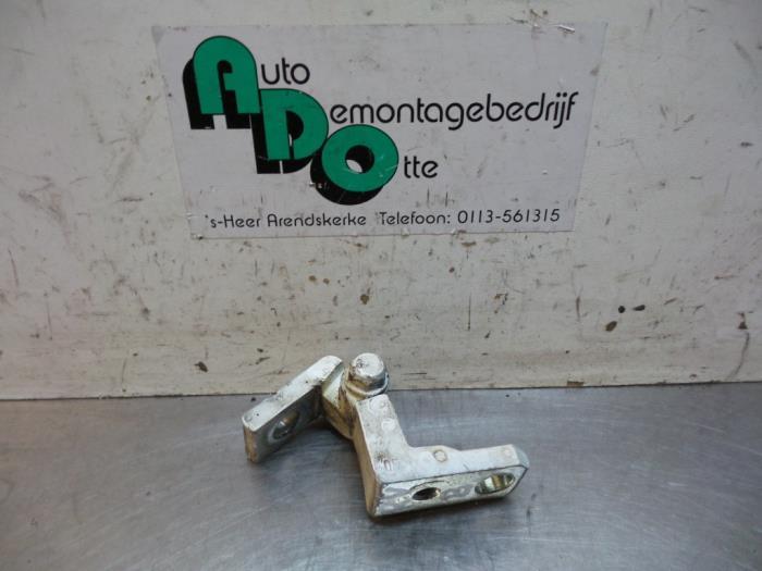 Scharnier deur rechts-voor van een Volkswagen Caddy (Caddy 0, Auto-onderdelen, Gebruikt, -, Volkswagen, -