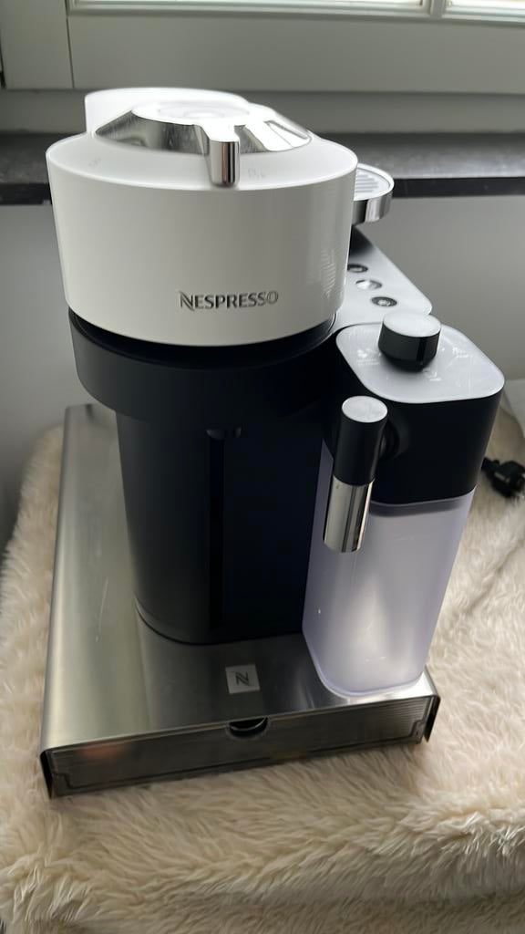Nespresso koffie machine, Combiné, Comme neuf, Enlèvement, Tuyau à Vapeur