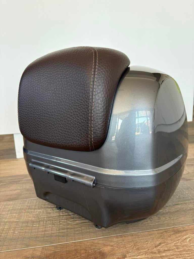 Vespa top case gts/touring met rugkussen, Motoren, Particulier