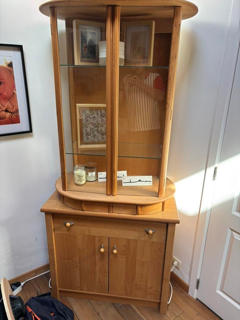 Vitrine dyrlund, Maison & Meubles, Enlèvement, Comme neuf