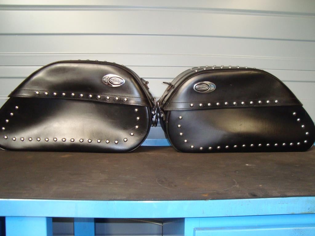 leder zijtassen set universeel met spijkers, Motoren, Accessoires | Koffers en Tassen, Ophalen, Gebruikt