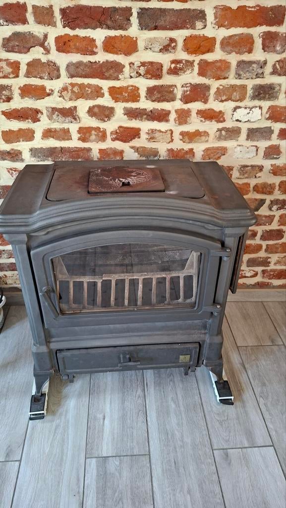 Poele à bois en fonde Surdiac, Ophalen, Hout
