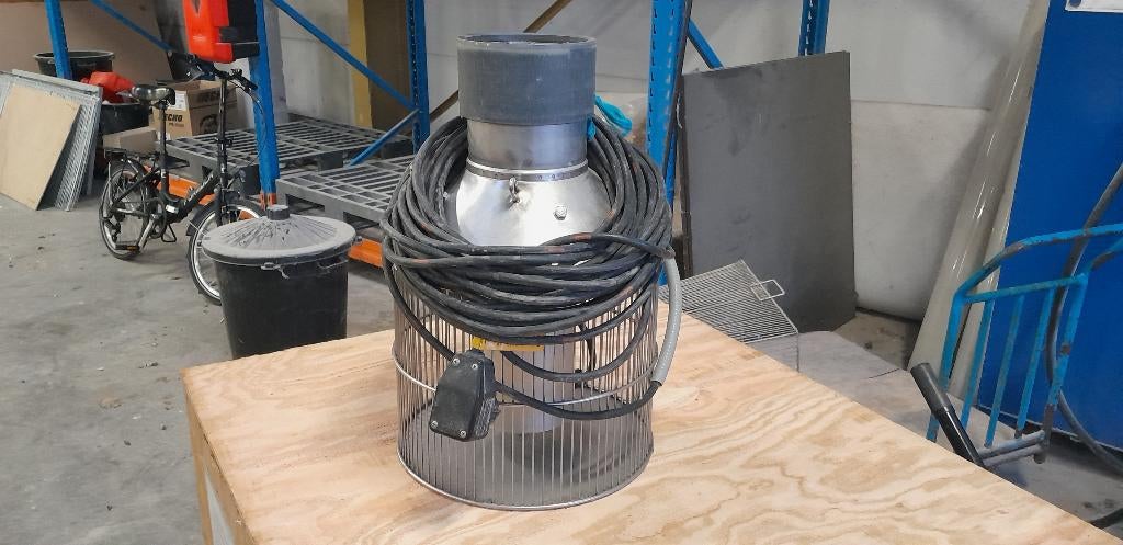 Vijverpomp / filterpomp / beeklooppomp / zwembadpomp, Vijverpomp, Zo goed als nieuw, Info@linn.eu, Lennestadt, Duitsland